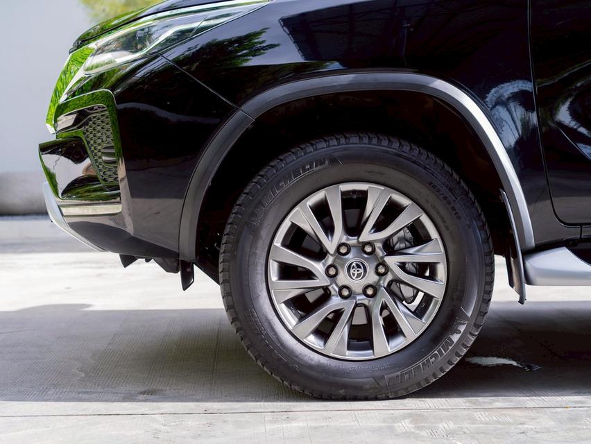 Toyota Fortuner 2.4 V Leader 2WD ปี 2021 รูปที่ 18