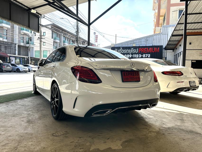 MERCEDES BENZ C220d AMG ปี2019 เครื่องยนต์ดีเซล ไมล์น้อย