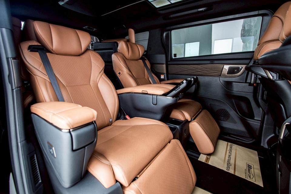 TOYOTA ALPHARD 2.5 HYBRID X E-FOUR  2025  11