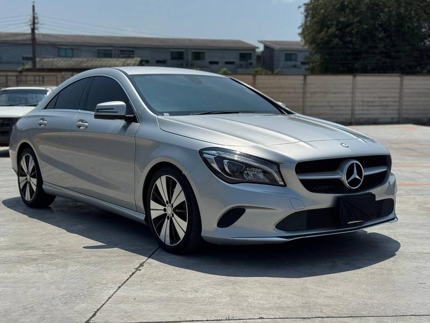 2017 Mercedes Benz CLA200 W117 รถหรูสภาพใหม่ ไมล์น้อยสุดในตลาด 3