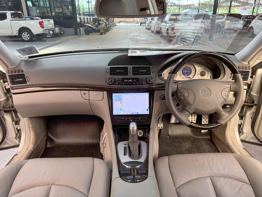 Mercedes-Benz E240 2.6 Avantgarde ปี2003รถบ้านแท้ สวยสภาพดี ออพชั่นจัดเต็ม พร้อมใช้งาน รูปที่ 6