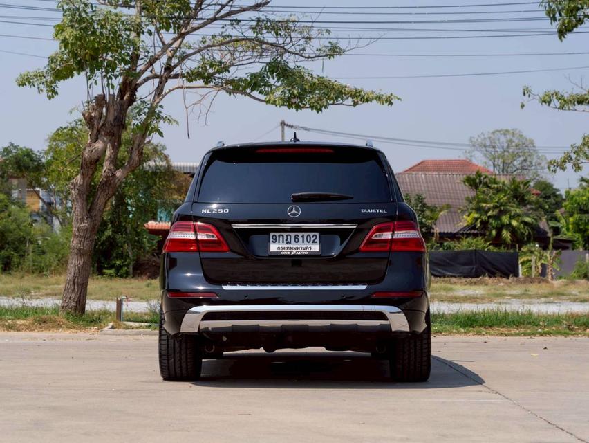 MERCEDES BENZ ML250 BLUETEC 4MATIC ปี 2013