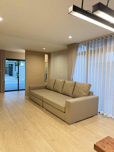 U1401 ให้เช่าบ้านเดี่ยว 2 ชั้น ใน โครงการ Areeya Como Botanica บางนา 1 Areeya Como Botanica Bangna near Mega bangna บ้านพร้อมเฟอร์ครบ ทำเลดีเดินทางสะด 2