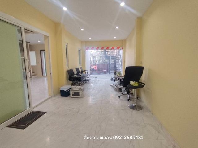 ขายทาวน์โฮม 3 ชั้น หลังมุม บ้านกลางเมือง พระราม 9 มอเตอร์เวย์ 9