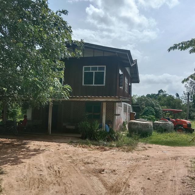 บ้านพร้อมที่ดิน 10