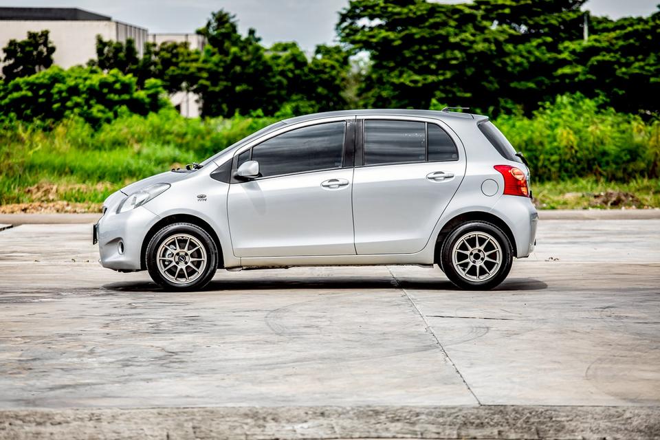 Toyota Yaris 1.5J ปี 2013 เกียร์ออโต้ สีเทา 10