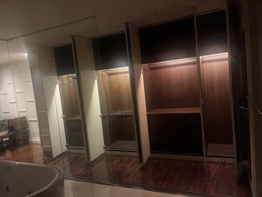 Penthouse at State Tower SILOM road 7