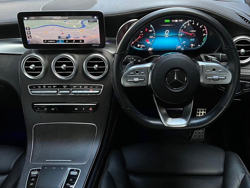 Mercedes-Benz GLC300 2.0 e 4MATIC AMG Dynamic 4WD SUV 7
