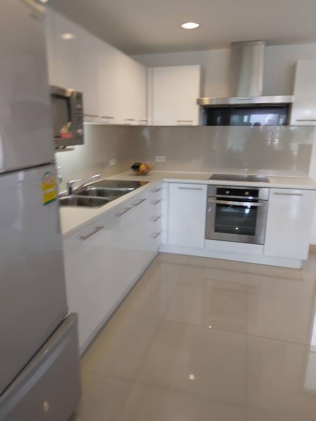 Rent Luxury Condo 2 Beds 2 Baths fully furnished with rooftop pool very privacy Sukhumvit63 2