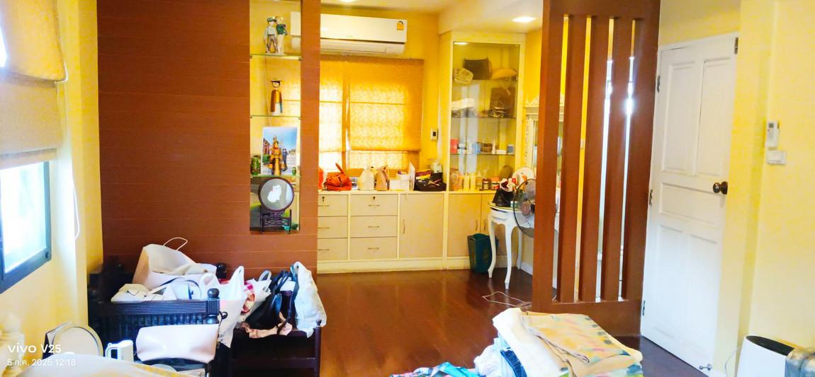 บ้านพร้อมที่ดิน 111 ตารางวา ซอยลาดพร้าว 64 เขตวังทองหลาง ใกล้รถไฟฟ้าสีเหลือง สถานีโชคชัย 4 11