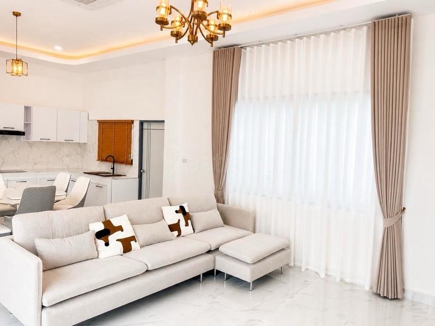 For Sale — Brand-New Modern Pool Villa at Thung Klom-Tan Man Soi 12, PattayaBrand-new single-storey pool villa for sale at Thung Klom-Tan Man Soi 12. 3