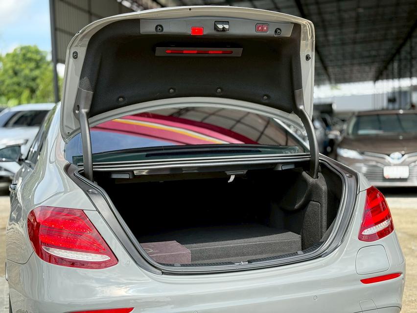 Benz E350e 2.0Amg ปี18 17