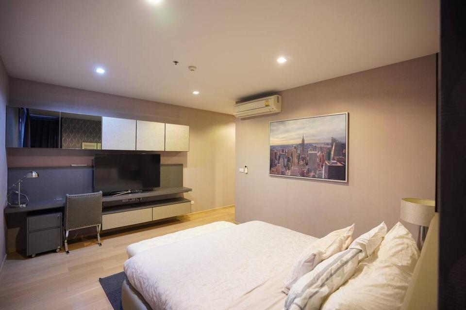 Sale /rent  Edge Sukhumvit 23  1 bedroom  2 bathroom  25th floor  42 sqms. Fully furnished  Sale 9.9 million  baht Rent​ 35,000​ Baht​(1,100 USD) 20