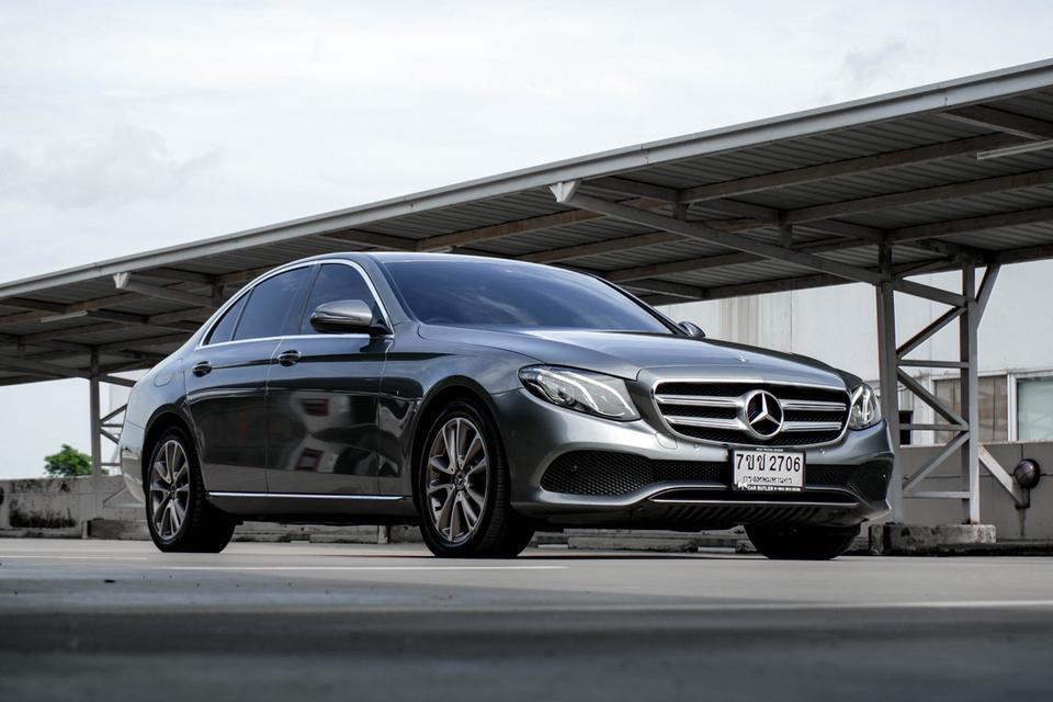 Mercedes-Benz E350e AVANTGARDE ปี 2019ไมล์ 73,xxx km.มาในราคาเพียง 739,000 บาท รูปที่ 3