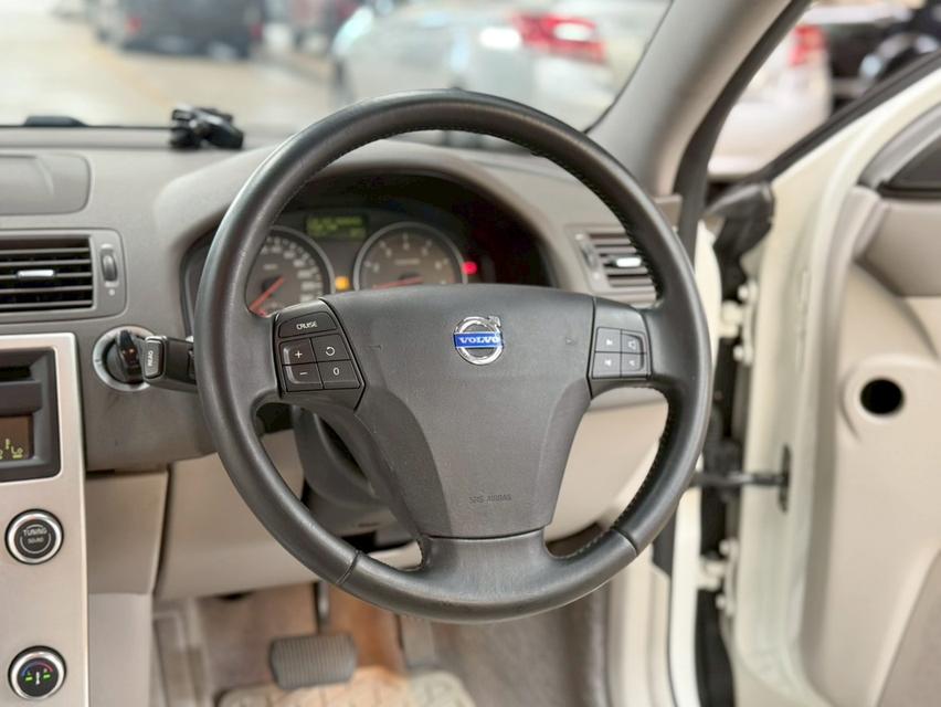 VOLVO V50 2.0 ปี2011 รถสวยมาก 8