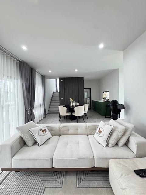 MHR102 บ้านสวยไซส์ใหญ่ แบบบ้าน Aster รามคำแหง-ซอยมิสทีน เชื่อมต่อกรุงเทพกรีฑาตัดใหม่ ใกล้ RIS และ Wellington จะเช่าหรือซื้อก็คุ้ม 2