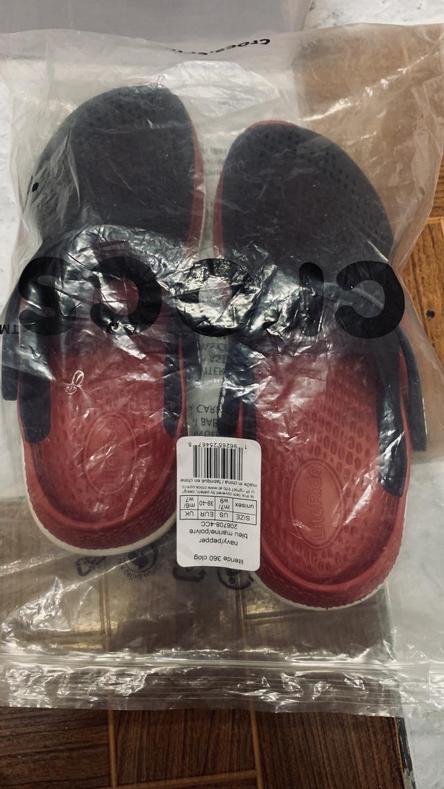 รองเท้าแตะcrocsของแท้มือสอง