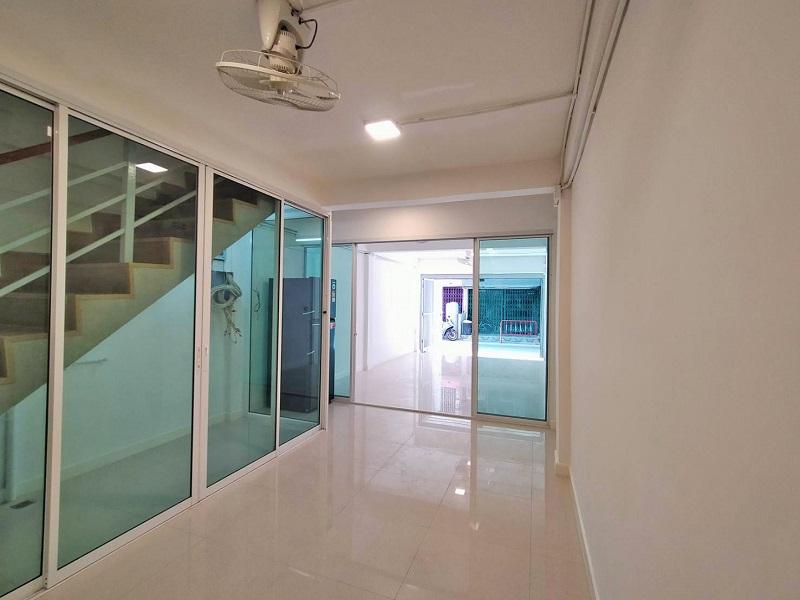 ให้เช่าอาคารพาณิชย์ / Home Office 5 ชั้น ซอยสุขุมวิท 95  เพียง 100 เมตรถึง BTS บางจาก ราคาถูก 6