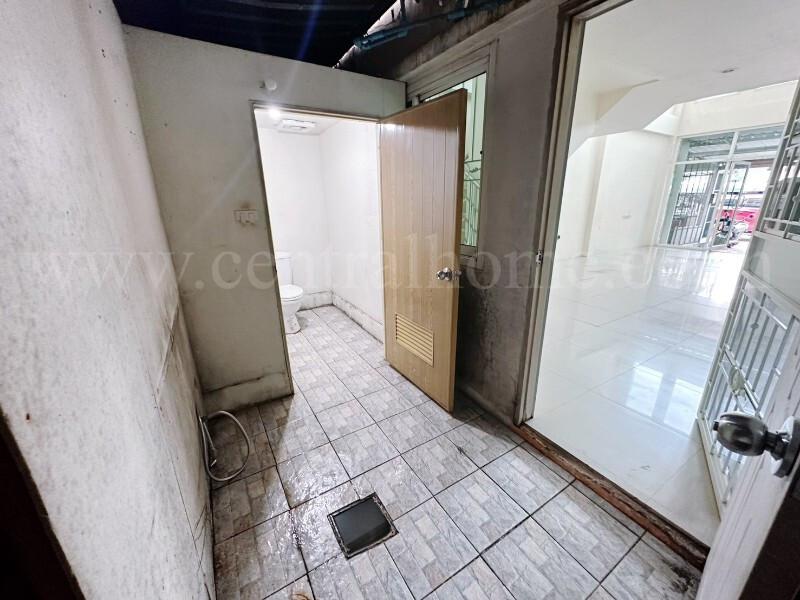 อาคารพาณิชย์ 3.5 ชั้น ทำเลทอง ถนนนวมินทร์ ใกล้ตลาดปัฐวิกรณ์ 4