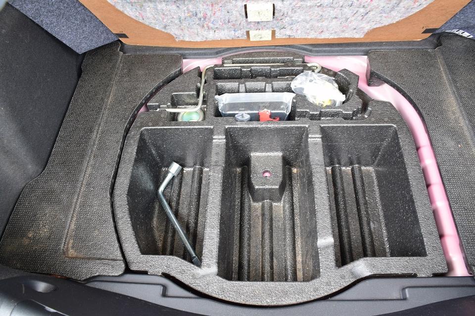 ขับดีมาก ฟรีดาวน์ TOYOTA YARIS 1.2J เกียร์ออโต้ เบาะหนังจอ ทัสกรีน ABS USB AIRBAG รีโมท กล้องถอยหลังครบ ประหยัดน้ำมันพร้อมเดินทางไกล โทร0957401229 รูปที่ 13