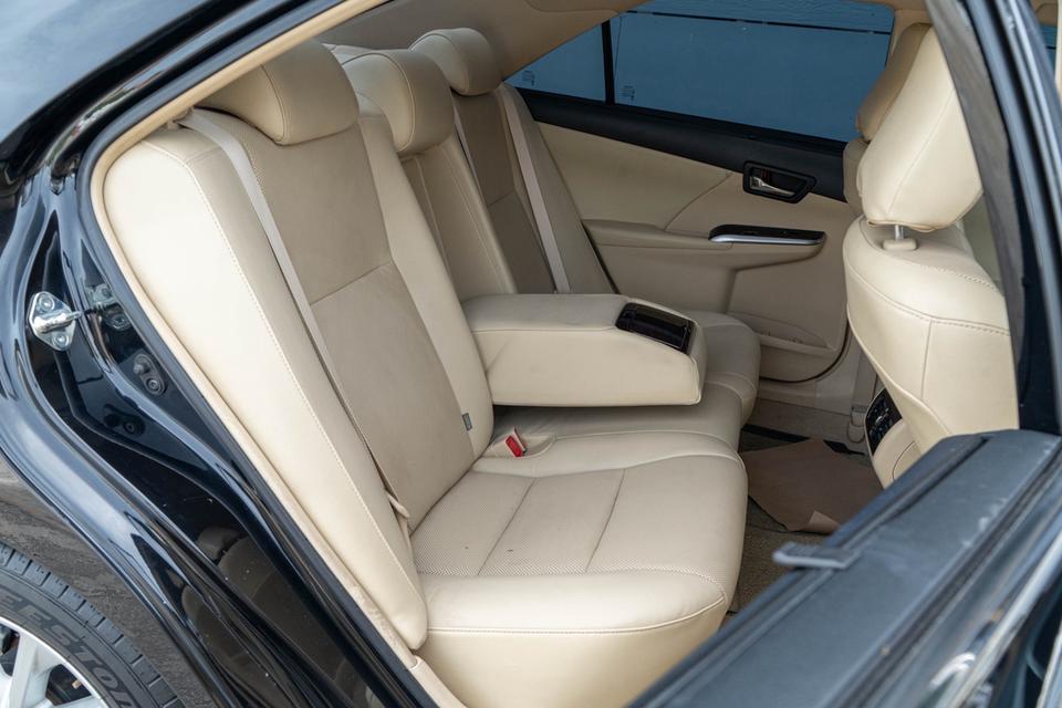 Toyota CAMRY 2.0 G Sedan AT 2015ไมล์ 94,xxx km. !!!  ราคา 449,000 บาท. รูปที่ 16