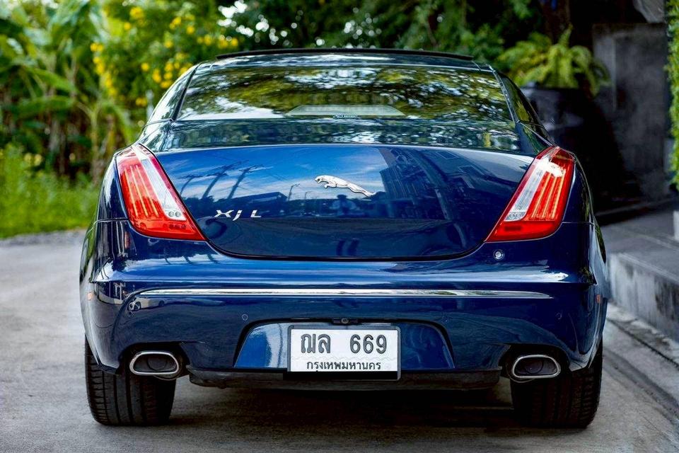 รหัสรถ PR669 Jaguar XJL 2012 Portforio Excutive Package