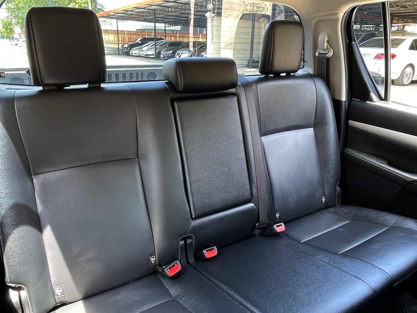TOYOTA HILUX REVO DOUBLE CAB 2.8 HIGH 4WD ปี 2022 AUTO 4X4 สภาพนางฟ้า รูปที่ 11