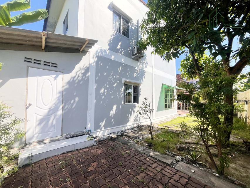 ทาวน์เฮ้าส์ หลังมุม 34 ตร.ว. หมู่บ้านรินทิชา ร่มเกล้า 6 ลาดกระบัง มีนบุรี 13