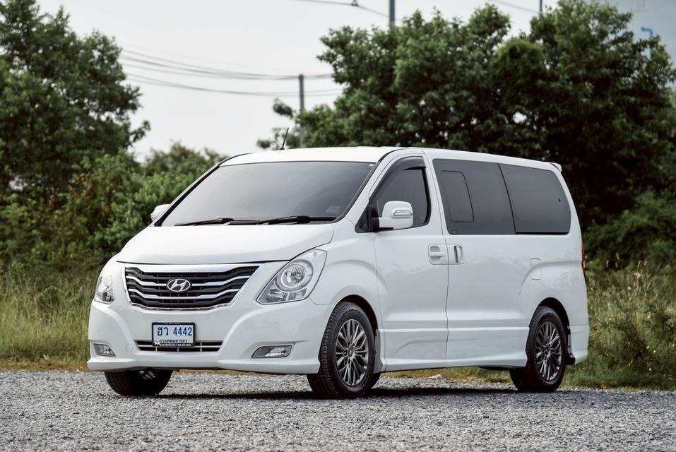 รหัสรถ CNL4442 Hyundai H-1 2.5 Limited AT 2016 2