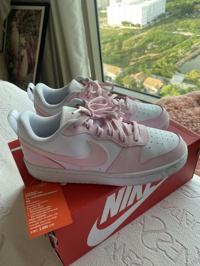 รองเท้า Nike ของแท้ สีนมชมพู-ขาว UK size 4.5 5