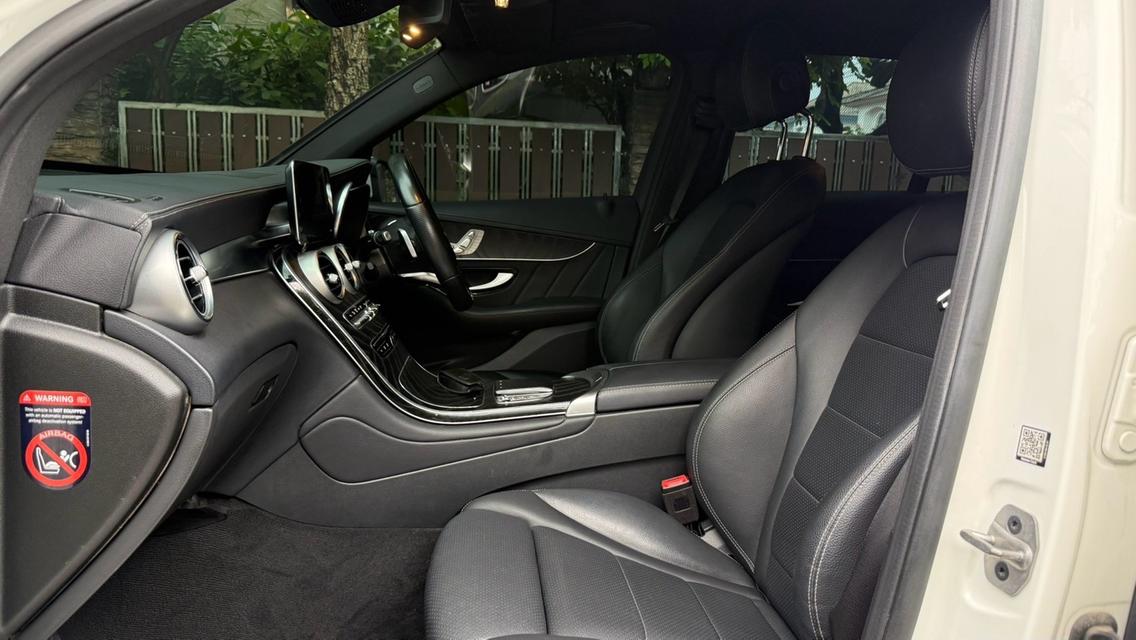 BENZ GLC220d AMG Dynamic ปี 2022 รถมือเดียว ดีเซลตัวท็อป AMG รถสวย ออปชันแน่น SUV หรู ขับดี ประหยัด ใช้งานได้ยาวๆ รูปที่ 19