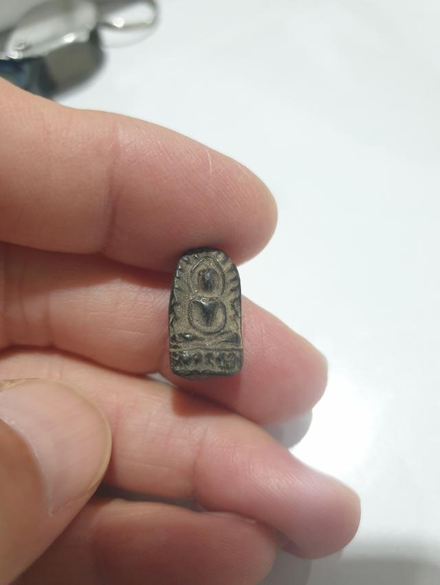 พระกำแพง  ซุ้มกอเล็ก