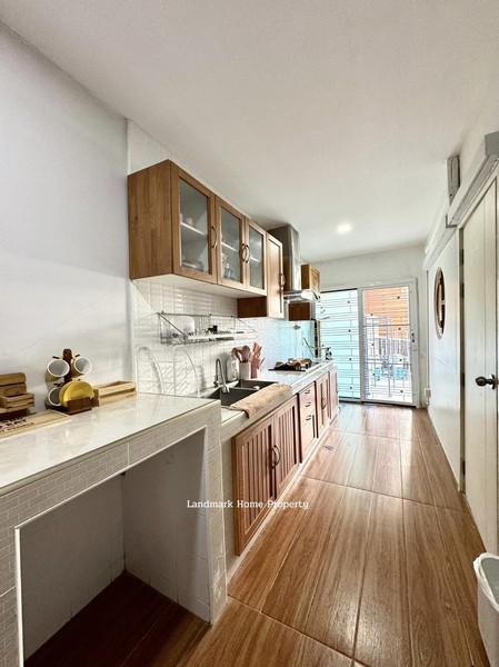 LM25-0169 ขายทาวน์โฮม 2 ชั้น แฮปปี้วิลล์ เทิดราชัน ดอนเมือง ตกแต่งสไตล์มินิมอล เนื้อที่ 34 ตรว 3นอน 3น้ำ 7