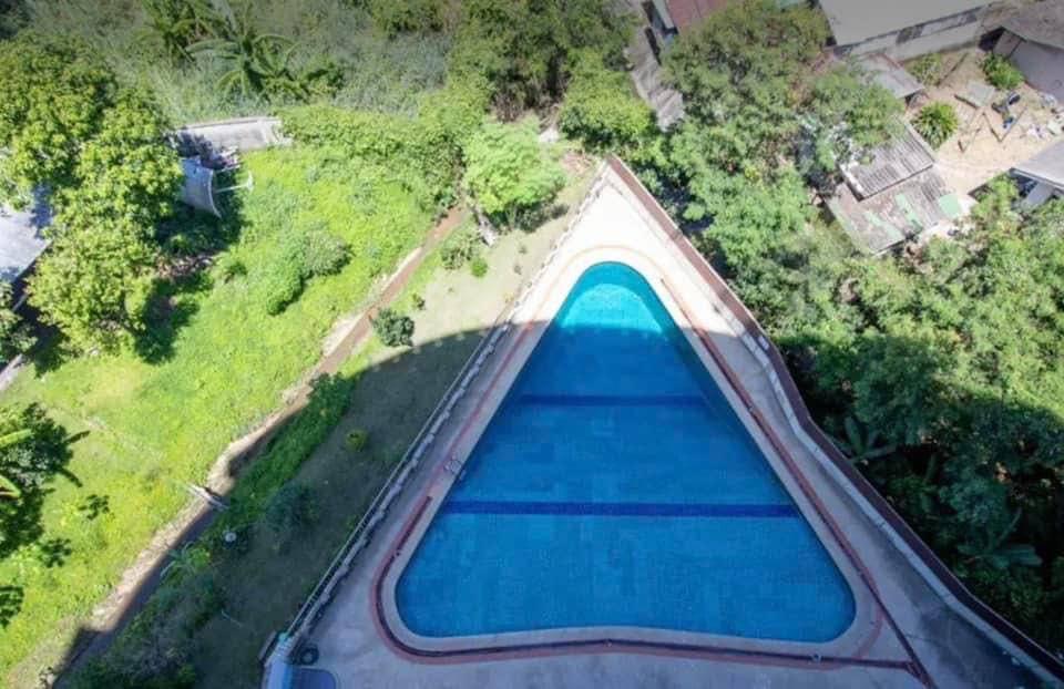 🏢 ให้เช่าคอนโดมิเนียม พร้อมคลับเฮ้าส์ สระว่ายน้ำ ระบบรักษาความปลอดภัย 24 ชม. 12