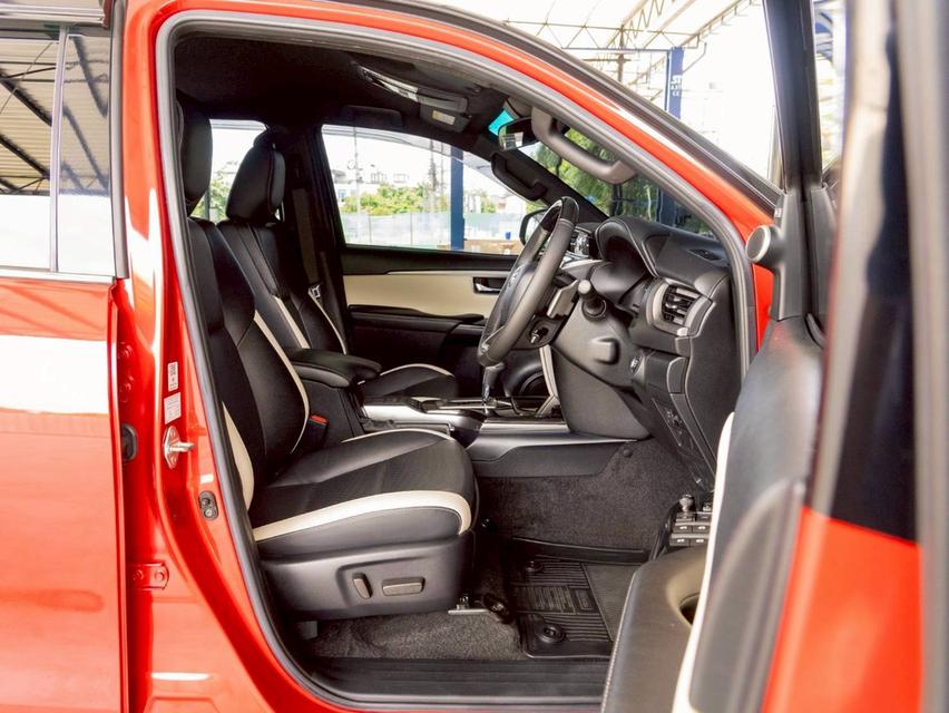 TOYOTA FORTUNER 2.8 LEGENDER 4WD ปี 2021 รถบ้าน เจ้าของเดียว 17