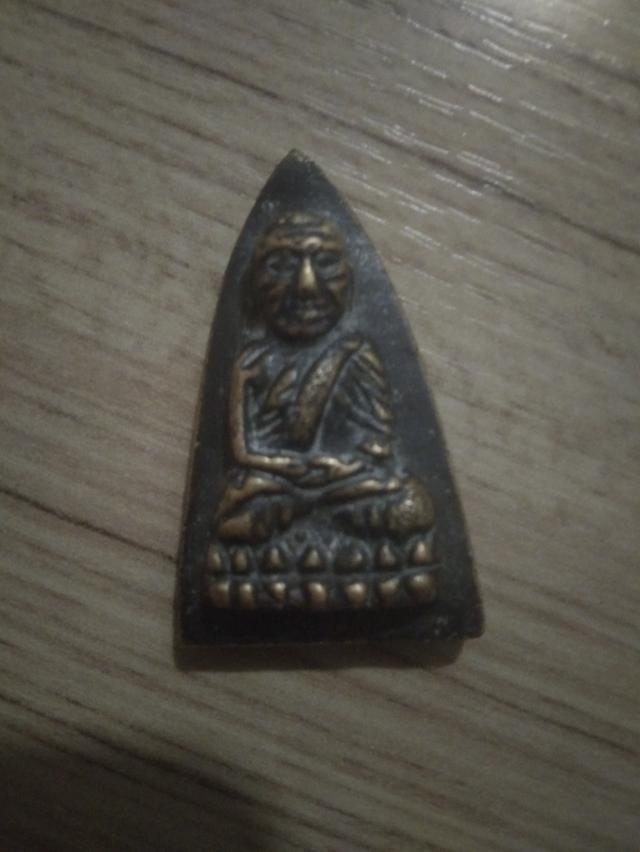 หลวงปู่ทวดด้านหลังพิม..ฉ รูปที่ 1