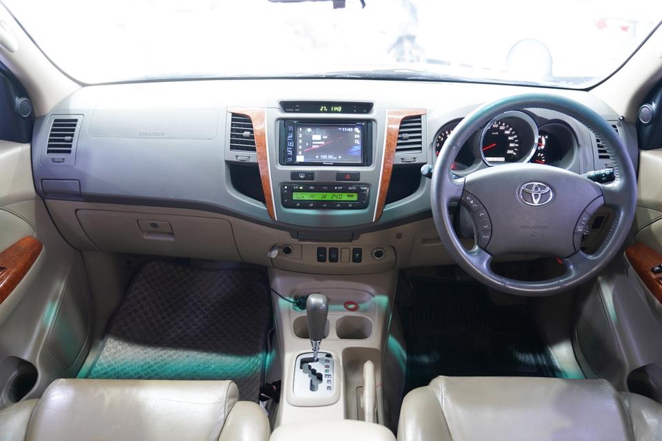 TOYOTA FORTUNER 3.0 V AT ปี 2009 จด 2009 สีน้ำตาล 4