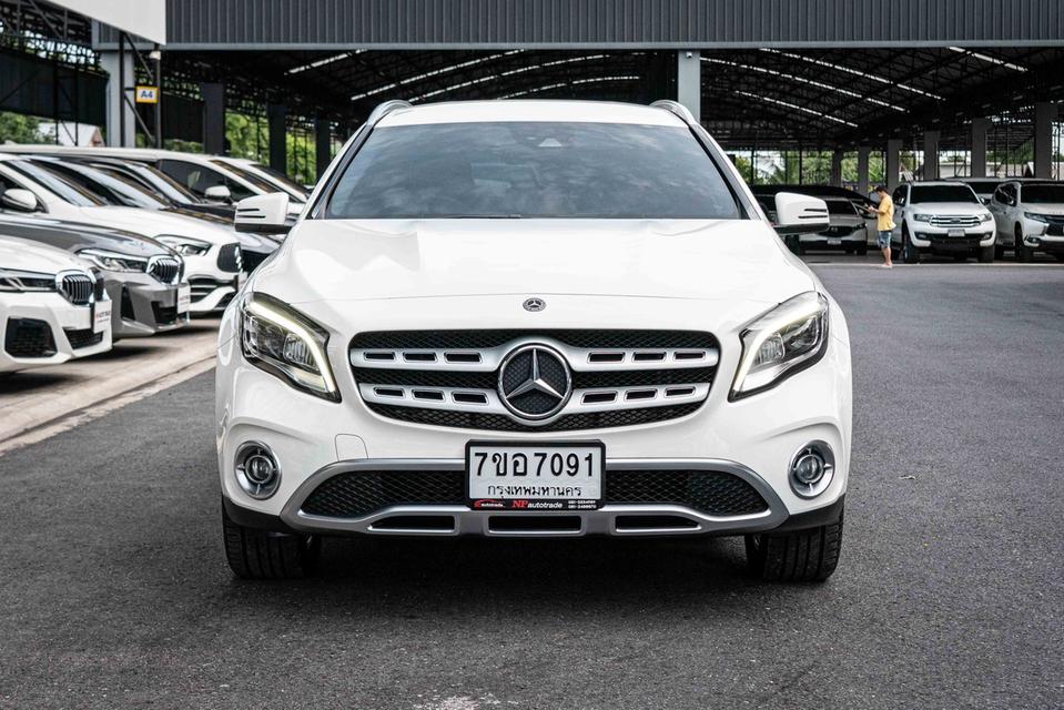 (แจ้งรหัสรถ NP7091) 🔥 MERCEDES-BENZ GLA200 URBAN FACELIFT ปี 2018 รูปย่อยที่ 2