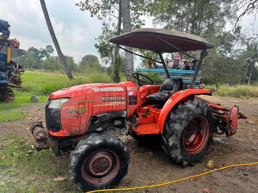 ส่งต่อรถไถ Kubota ราคาแบ่งปัน