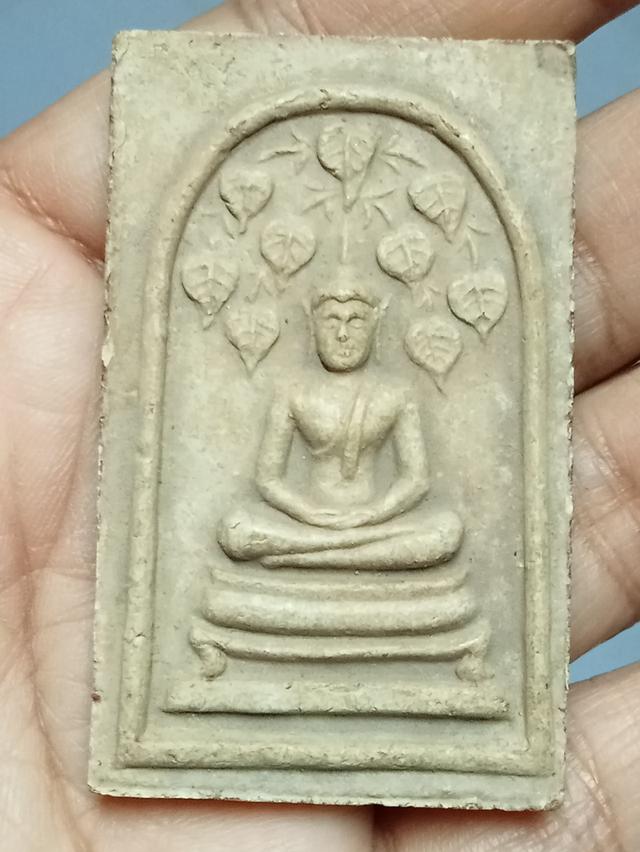 พระปรกโพธิ์ 9 ใบ หลวงพ่อกวย