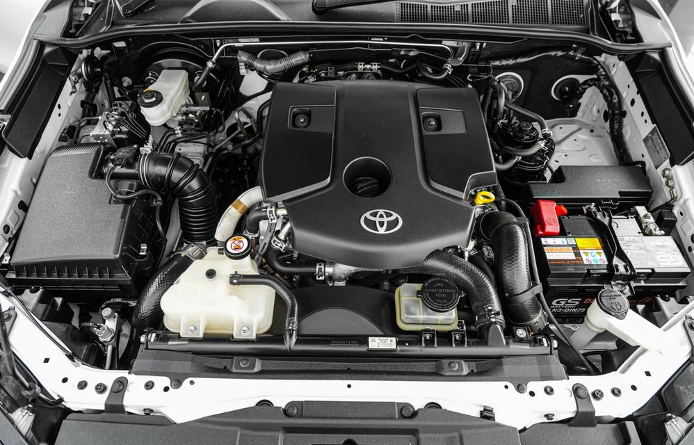 2022 Toyota Fortuner 2.8 GR Sport 4WD SUV สีขาว-ดำ ไมล์ 89353 กม. 20