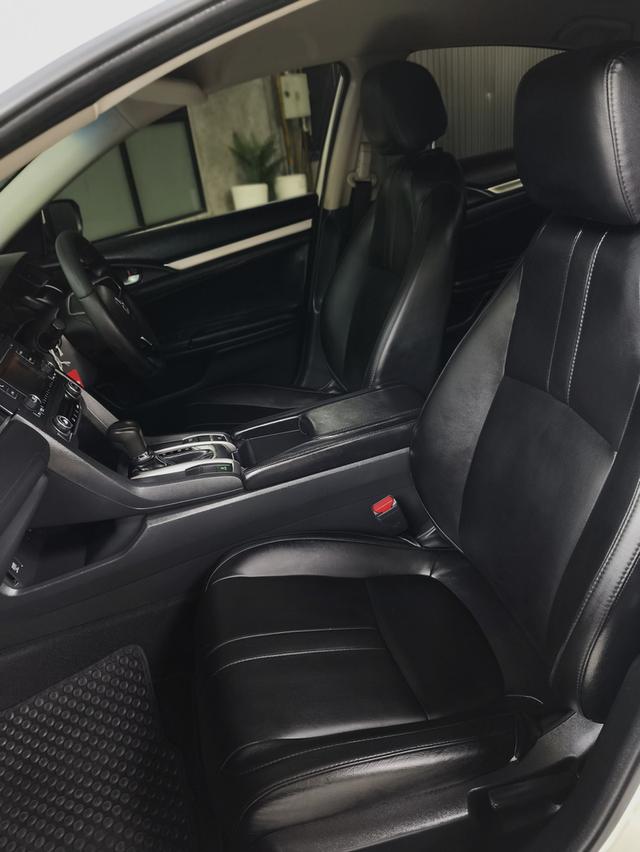 HONDA CIVIC 1.8E 2016 13