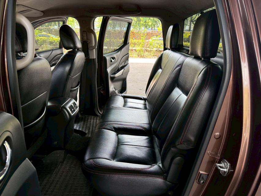  Nissan NAVARA NP300 Double Cab 2.5 E Calibre MT ปี 2016 มือเดียว สภาพดี  16