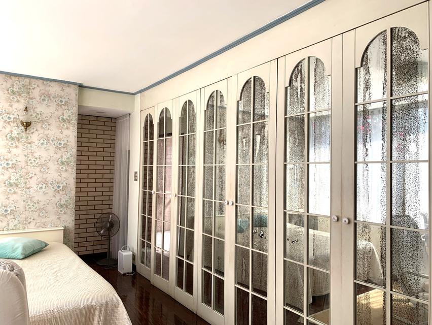 ขายบ้านเดี่ยว 2 หลัง เนื้อที่ 142 ตร.ว. ซ.รัชดาภิเษก 52 ทำเลรัชวิภา ใกล้ทางด่วนศรีรัช 10