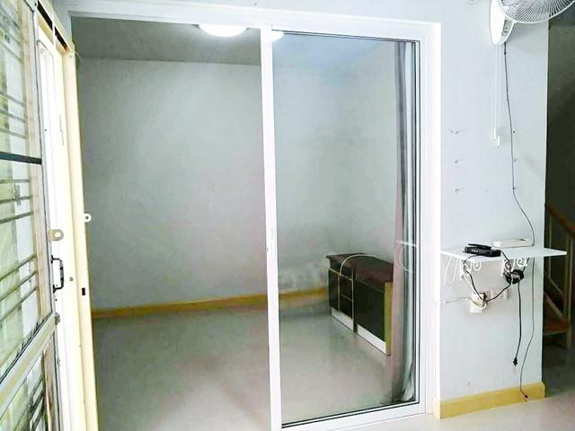 ให้เช่าทาวน์เฮาส์ 4 นอน 2 น้ำ แจ้งวัฒนะ ติวานนท์ 18 ตร.ว MRT แจ้งวัฒนะ ปากเกร็ด 28 1.5 กม. 3