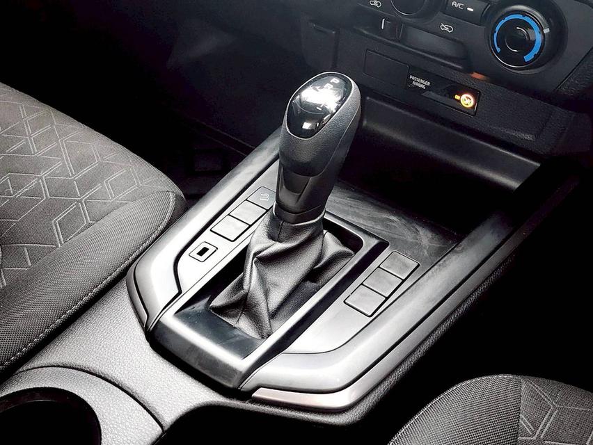 Isuzu Dmax Hi-lander 1.9L ปี24 10