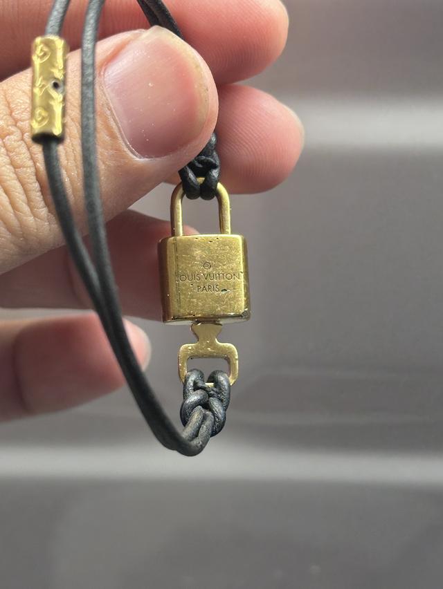 Louis vuitton padlock size17cm