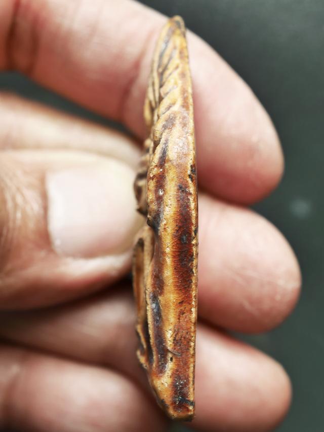 พระขุนแผนเคลือบ พิมพ์อกใหญ่ ฐานเตี้ย กรุวัดใหญ่ชัยมงคล...สวยแชมป์ 10