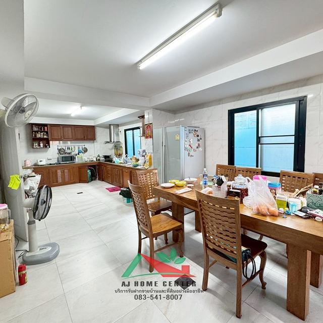 ขายอาคารพาณิชย์2คูหา 56.2ตรว. หลังริม อยู่หน้าหมู่บ้านเดอะพราว ถ.เอกชัย สภาพดี ขายแยกได้ 4