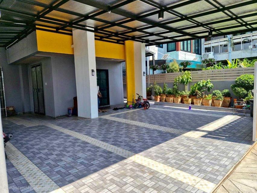 บ้านเดี่ยว2ชั้น 50ตร.วา ทำเลติดรถไฟฟ้าสีชมพู1.5กม 4